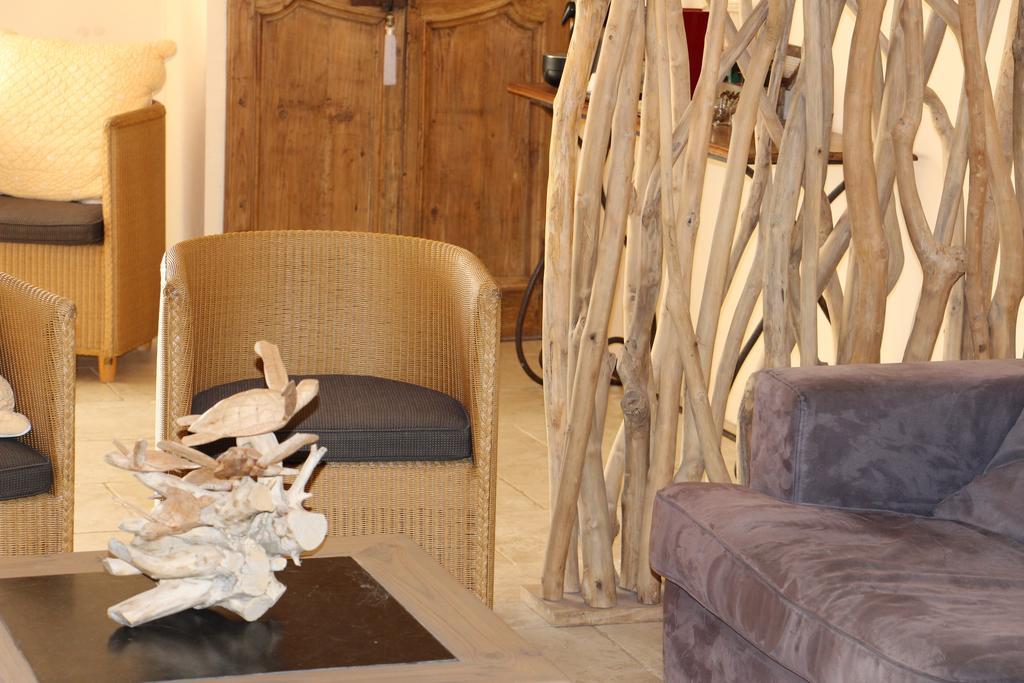 Sous Les Platanes B&B Châteaurenard Екстериор снимка
