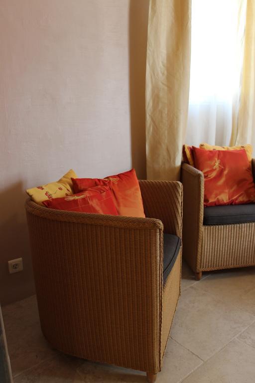 Sous Les Platanes B&B Châteaurenard Стая снимка