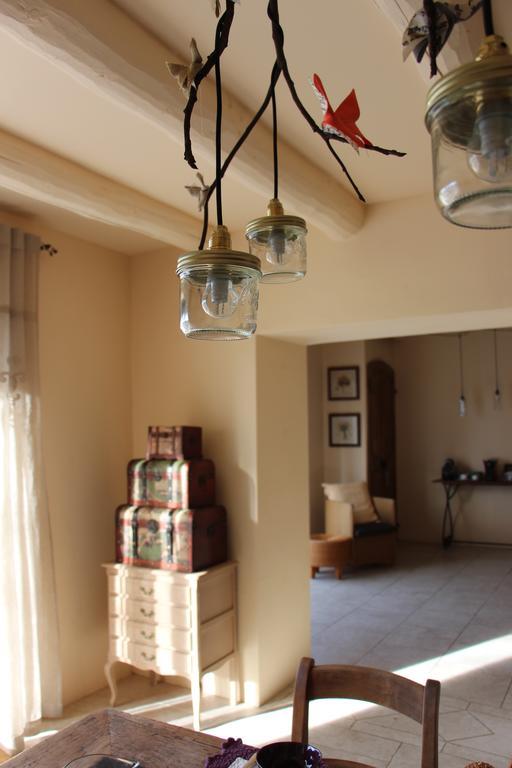 Sous Les Platanes B&B Châteaurenard Екстериор снимка