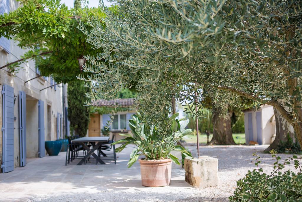Sous Les Platanes B&B Châteaurenard Екстериор снимка