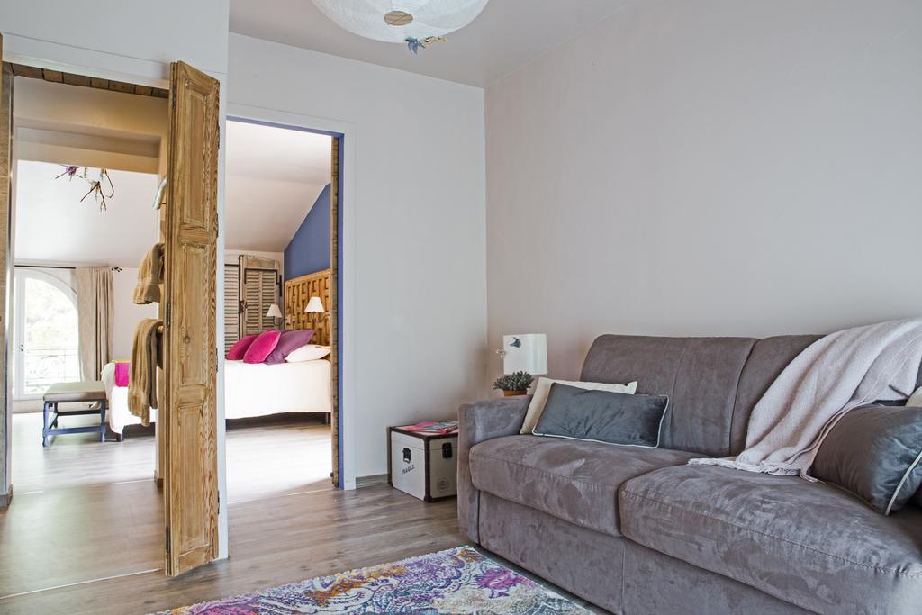 Sous Les Platanes B&B Châteaurenard Екстериор снимка